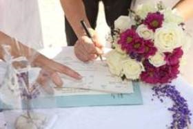 Nuntă la locul de naștere al afroditelor, turist pegas