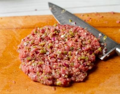 Carne de vită Tartar - rețetă pas cu pas cu fotografie pe