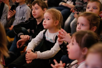 Asta! - pe scenă - cu bucurie! În Tomsk - bufon - a avut loc festivalul teatrelor de păpuși amatori