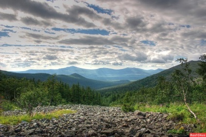 Localurile turistice regiunea Sverdlovsk - piatra conshakovsky