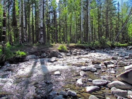 Localurile turistice regiunea Sverdlovsk - piatra conshakovsky