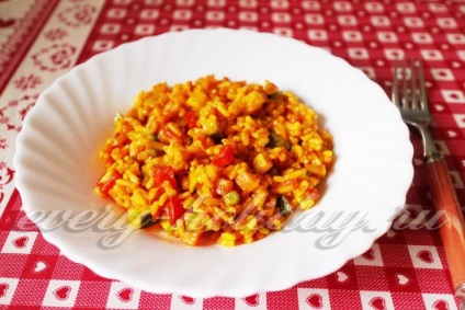 Vegetáriánus rizs curry recept egy fotó