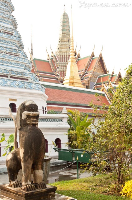 Temple of the Emerald Buddha Bangkokban