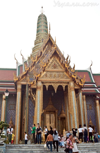 Templul lui Buddha cu smarald din Bangkok