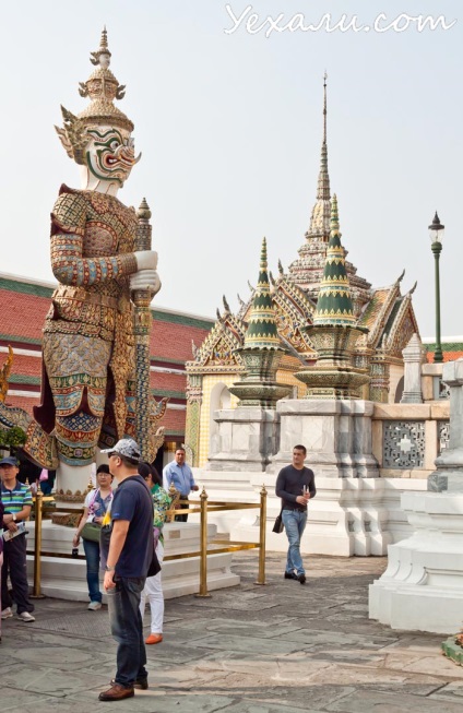 Templul lui Buddha cu smarald din Bangkok