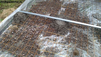 Umple podeaua de beton pe pământ - raport de fotografie, video - construcție și reparații în casă și reparații