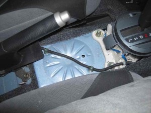 Înlocuirea filtrului de combustibil în mașină m auto