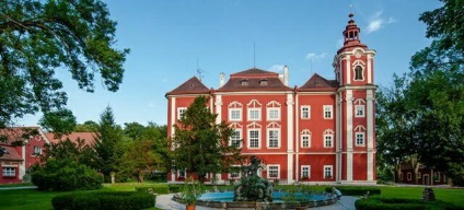 Castle Dětenice - lovagi torna és más középkori hagyományok (hagyományok) Castle Dětenice - lovagi tornák és egyéb hagyományok a középkor