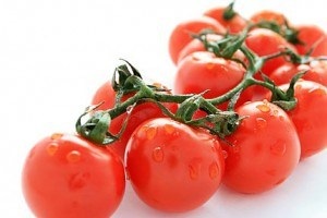 2 Rețetă unică pentru decaparea tomatelor în grabă