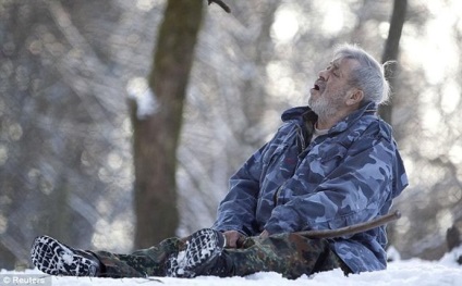 79 de ani, germanul verner freund, a devenit liderul pachetului de lupi 15 fotografii