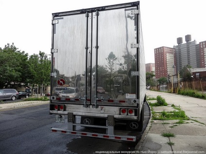 Camionul american de încărcături de camioane din interior