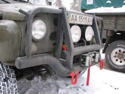 Bumpers pe un uaz cu mâinile lor