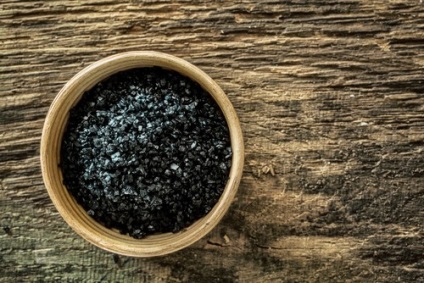 Sare negru (joi) ce este, beneficiul și răul, cum să gătești