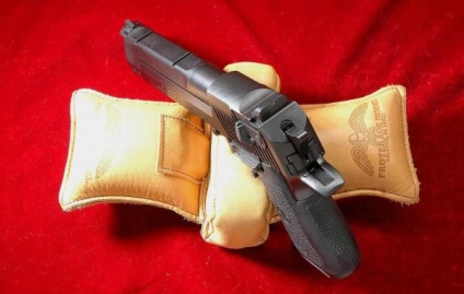 Desert vultur pistol magnum 50 calibru - specificatii, foto