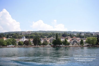 Evian-le-ben (Franciaország) a cikk híres vizein nyugszik