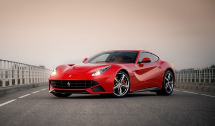 Ferrari f12 berlinetta preturi, poze, specificatii