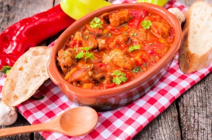 Goulash din rețete de curcan cu fotografie