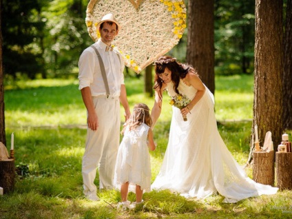 Hogyan ünnepeljük meg a fából készült esküvői évfordulót - 5 év a házasságban
