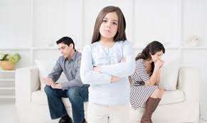 Cum suferă copii după divorțul părinților, sfatul psihologului