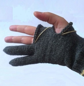 Cum de a lega mănuși