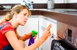 Cum să curățați casa cu plăcere, curățați serviciul de întreținere a zilelor de serviciu