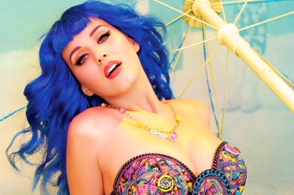 Katy Perry és covergirl új dekoratív kozmetikumok gyűjteményét adták ki