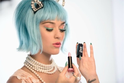 Katy Perry a creat o linie de cosmetice, swj
