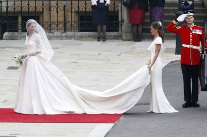 A királyi skála tervezői készítették egy esküvői ruha vázlatát, a pippa Middleton magazint