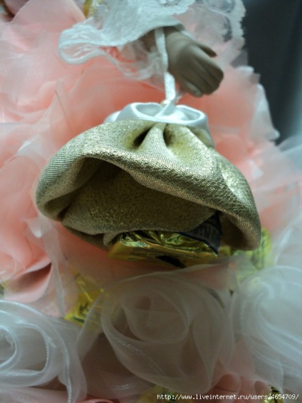 Păpușă într-o fustă de dulciuri și trandafiri (cum se face) - suită-disjute - cadouri și cadouri - catalog de articole -