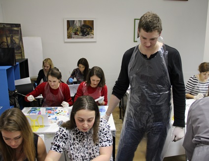 Cursurile de acuarelă pentru începătorii de la yadoart, școala de acuarelă din Moscova, îi invită pe toți veniții