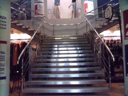 Lépcsők a középületekben
