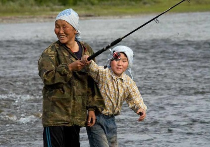 Cel mai bun pescuit pe râurile din Yakutsk este republica Sakha