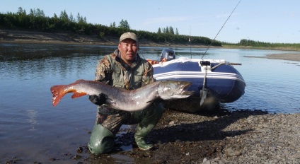 A Yakutszk folyó legjobb halászata a Sakha köztársaság