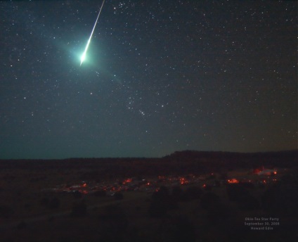 Meteorok az égen fotó, mi van