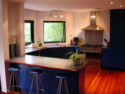 Vă vom spune cum să alegeți interiorul bucătăriei, ce interioare pentru bucătărie sunt mai bune și, de asemenea, arată cum