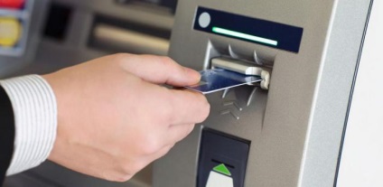 Escrocii au găsit o nouă modalitate de a fura datele de pe card de la un ATM