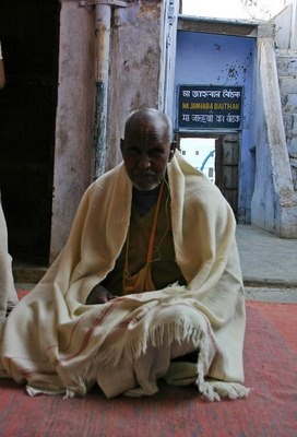 Costumul masculin este steaua din Jaipur