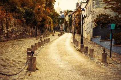 Cât de interesantă este călătoria spre Paris în luna octombrie