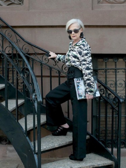Ea nu poartă fuste și eșarfe lungi ... Bomba de 63 de ani bombează lumea modei