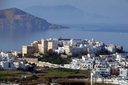 Naxos Island Resort Descriere
