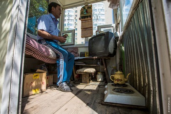 Un gardian în parcare, de ce nu vor să-și părăsească această slujbă și cum pot câștiga bani 