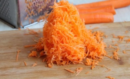 Paturi cu morcovi într-o tigaie, în rețetele cuptorului pas cu pas
