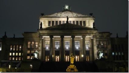 Piața Gendarmenmarkt din Berlin