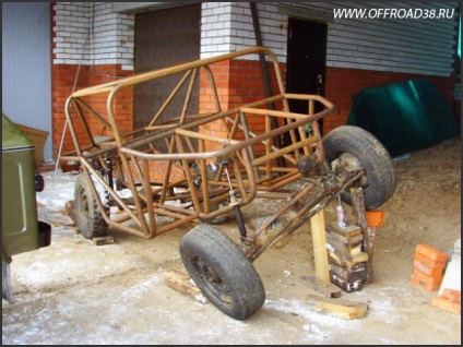 Construcția de buggy cross-country pe un cadru spațial