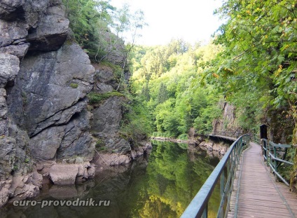 Obiective naturale ale Republicii Cehe îmbrăcăminte riegrova peste râu