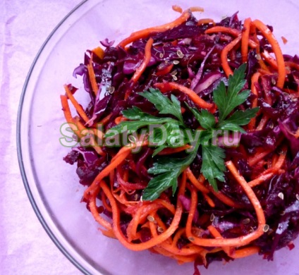 Salată de varză violet - rețetă mult mai gustoasă și mai pictată, cu fotografii și videoclipuri