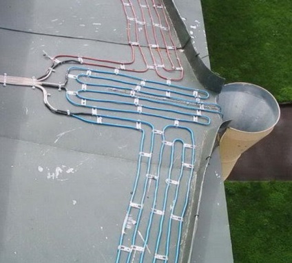 Cablu de încălzire cu auto-reglare pentru încălzire pe acoperiș