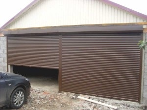 Porți secționale în garaj sau alte construcții pe care le alegeți pentru casa dvs.