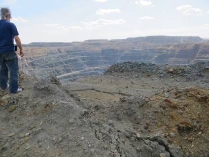 Sibaysky kőfejtő, sorsát, a tűz mellett