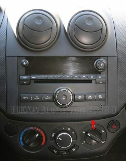 Demontarea panoului frontal și a chevroletului radio